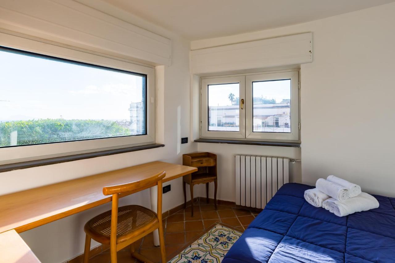 Villa Paola - Hidden Panoramic Garden And Terraces By Napoliapartments Exterior foto