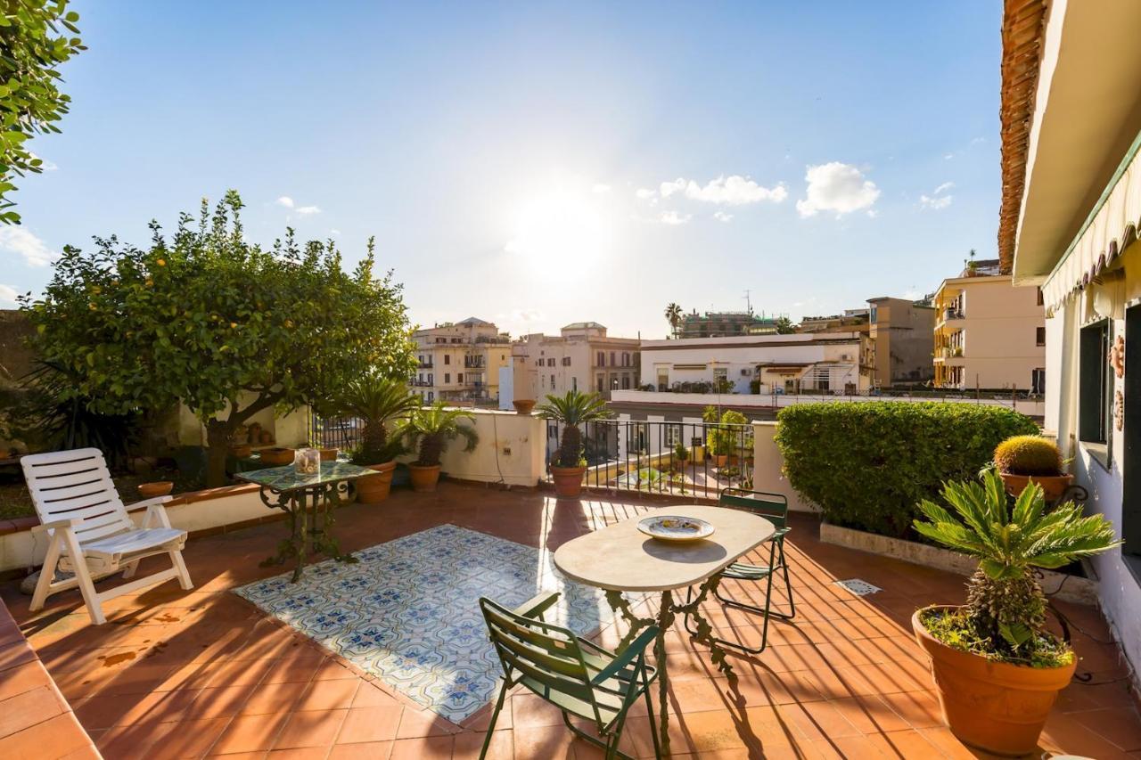 Villa Paola - Hidden Panoramic Garden And Terraces By Napoliapartments Exterior foto